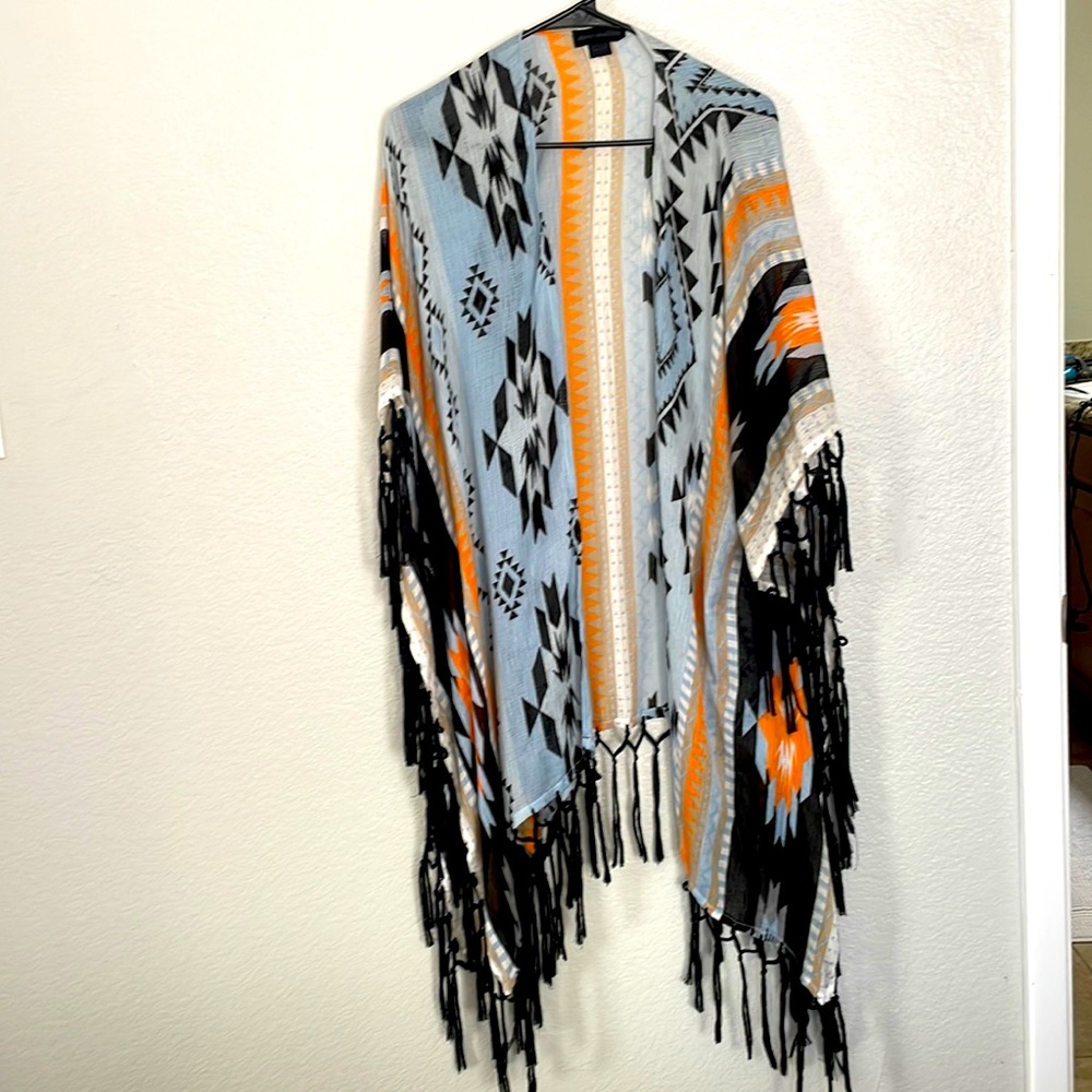 Steve Madden One Size Fits All. Kimono. Multi Colors. Navy tassels around edges